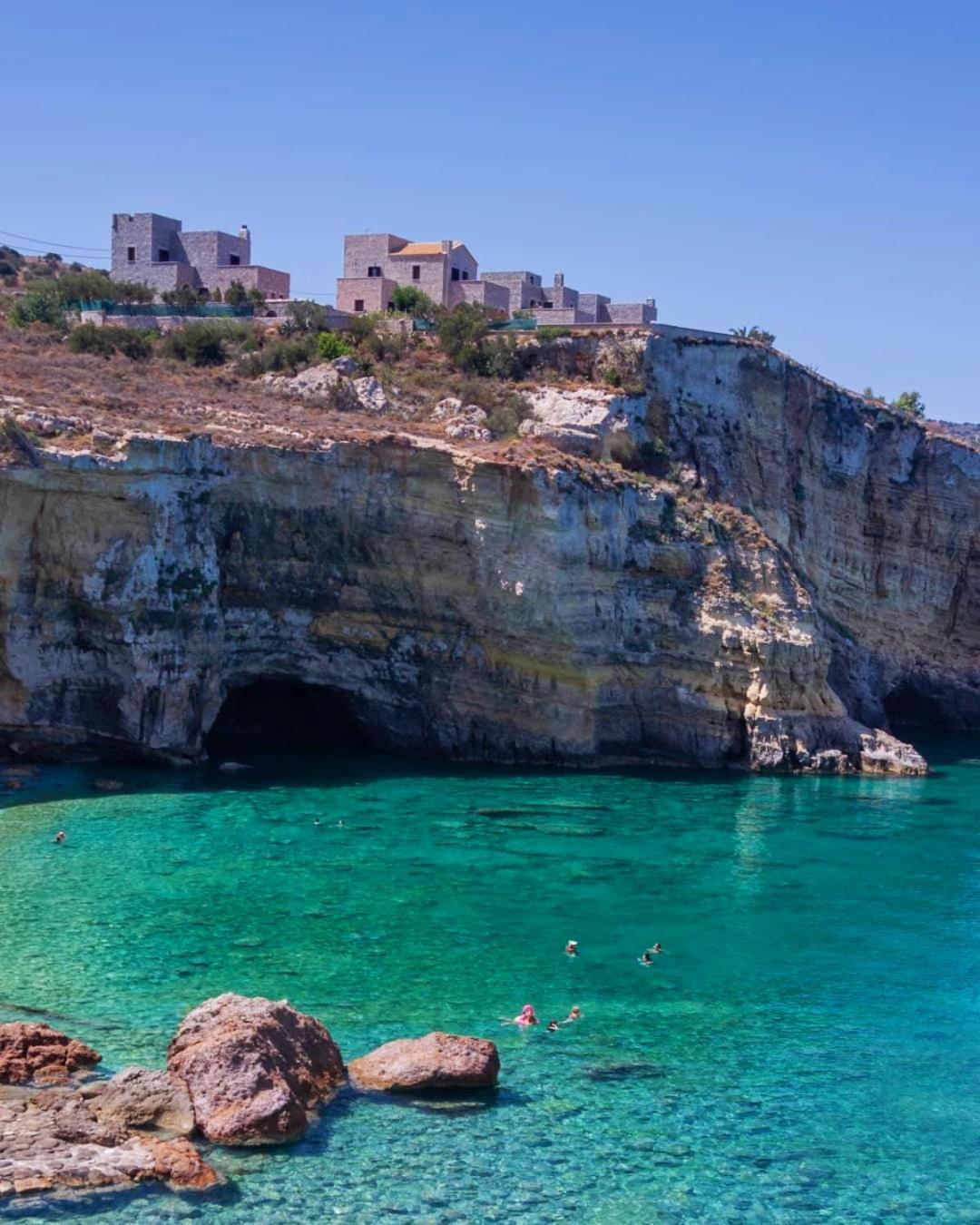Athevillas Antonis Mina Exterior photo