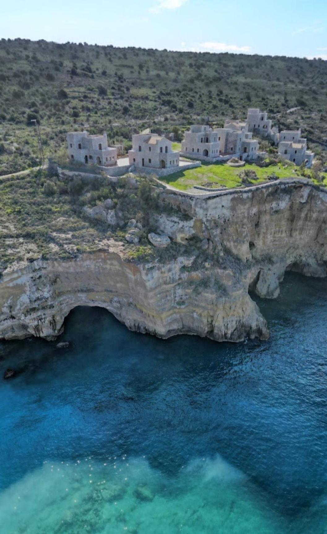 Athevillas Antonis Mina Exterior photo