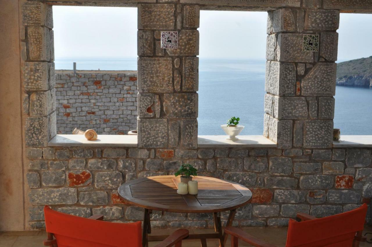 Athevillas Antonis Mina Exterior photo