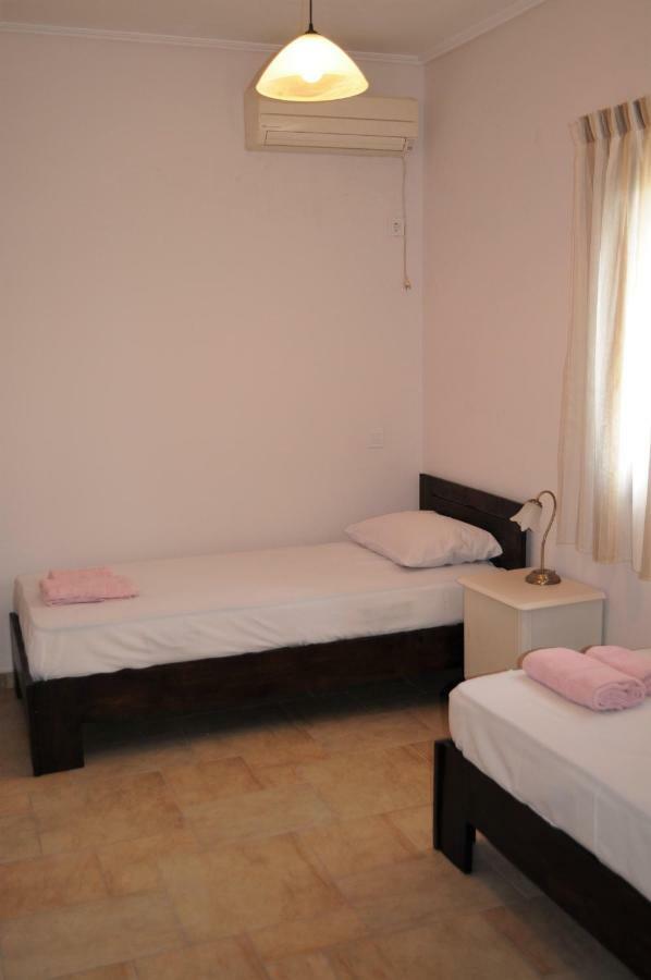 Athevillas Antonis Mina Exterior photo