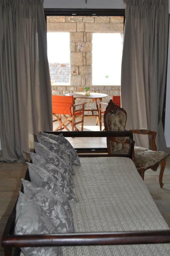 Athevillas Antonis Mina Exterior photo
