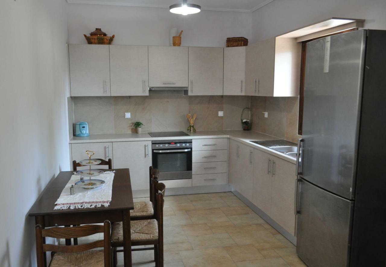 Athevillas Antonis Mina Exterior photo